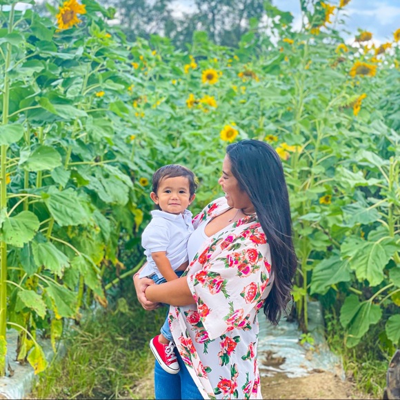 💫Meet Your Posher, Gabbie💫 - Picture 5 of 6